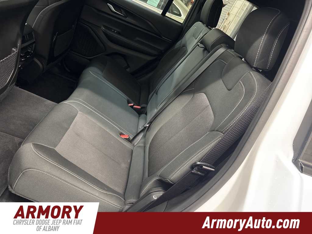 Thumbnail: 2025 Jeep Grand Cherokee - 27