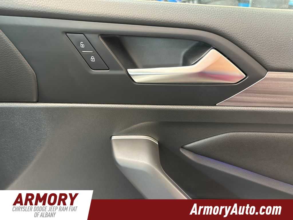 Thumbnail: 2019 Volkswagen Jetta - 38