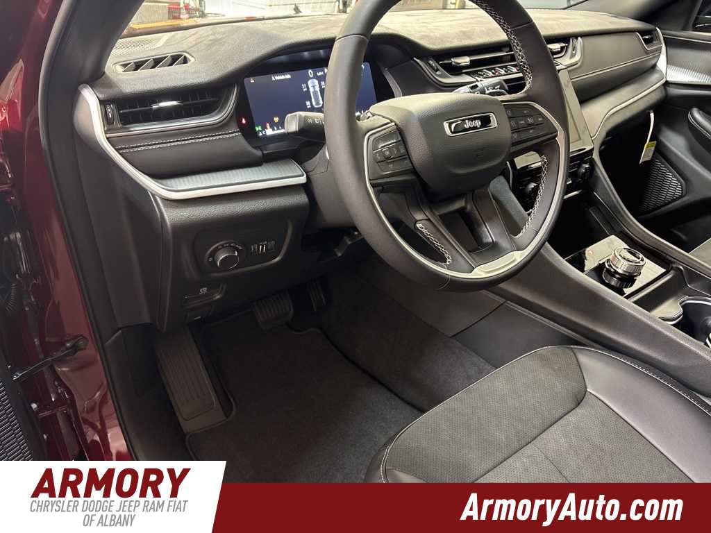 Thumbnail: 2025 Jeep Grand Cherokee - 9