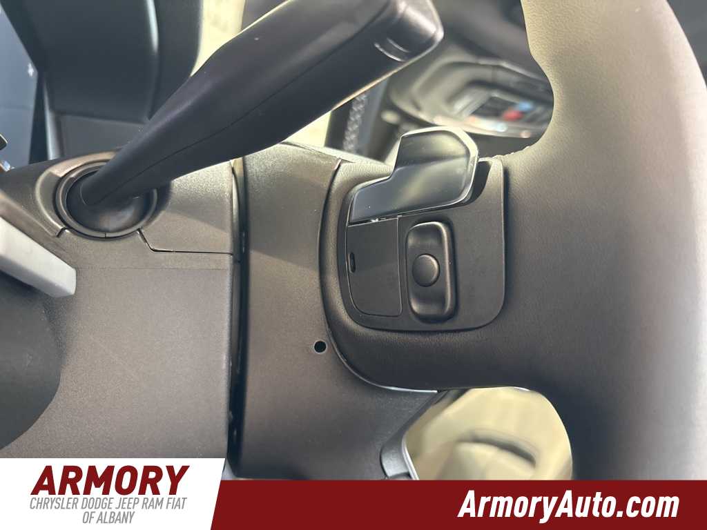 Thumbnail: 2025 Jeep Grand Cherokee - 13