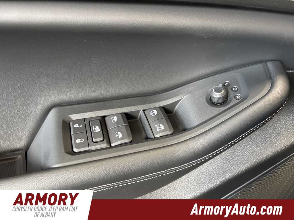 Thumbnail: 2025 Jeep Grand Cherokee - 8