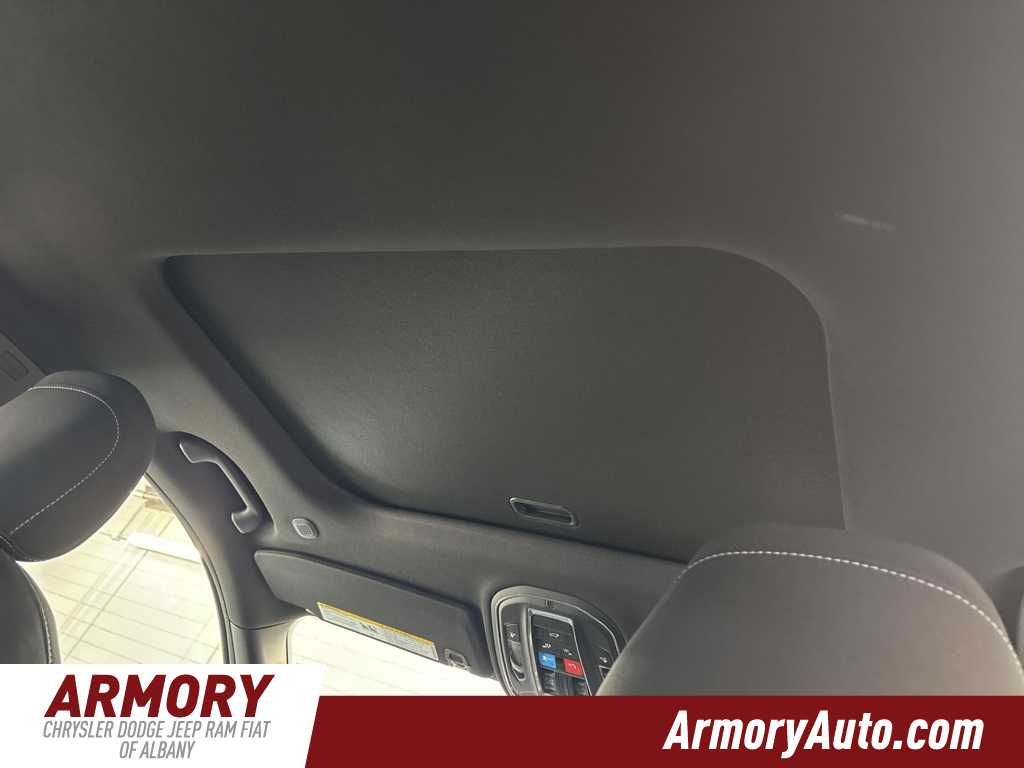 Thumbnail: 2025 Jeep Grand Cherokee - 34