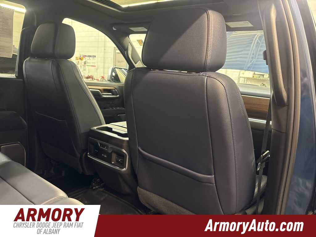 Thumbnail: 2022 Chevrolet Silverado 1500 - 35