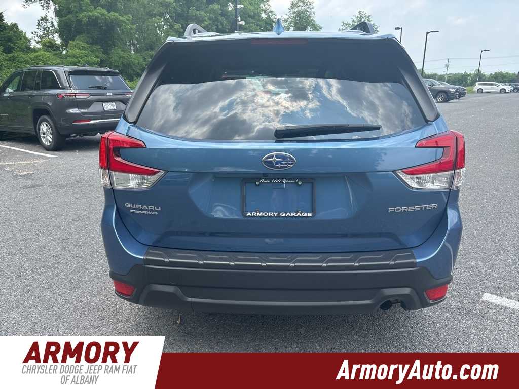 2022 Subaru Forester Premium 5