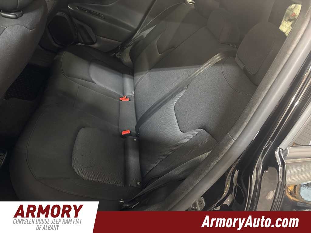 Thumbnail: 2023 Jeep Renegade - 25