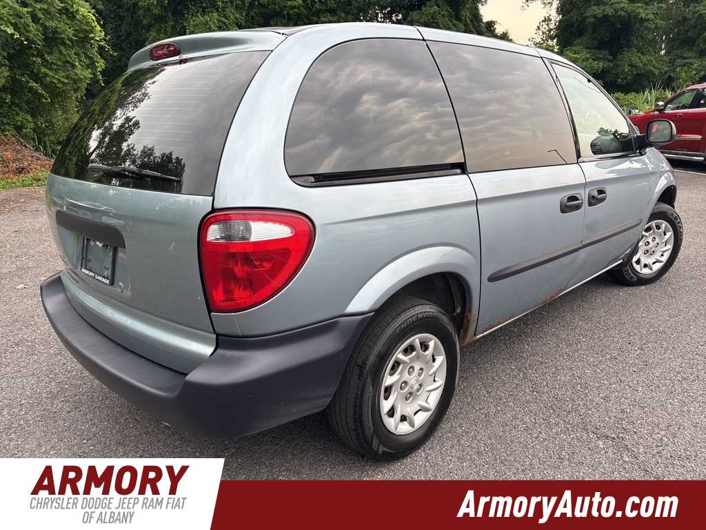 Thumbnail: 2002 Chrysler Voyager - 4