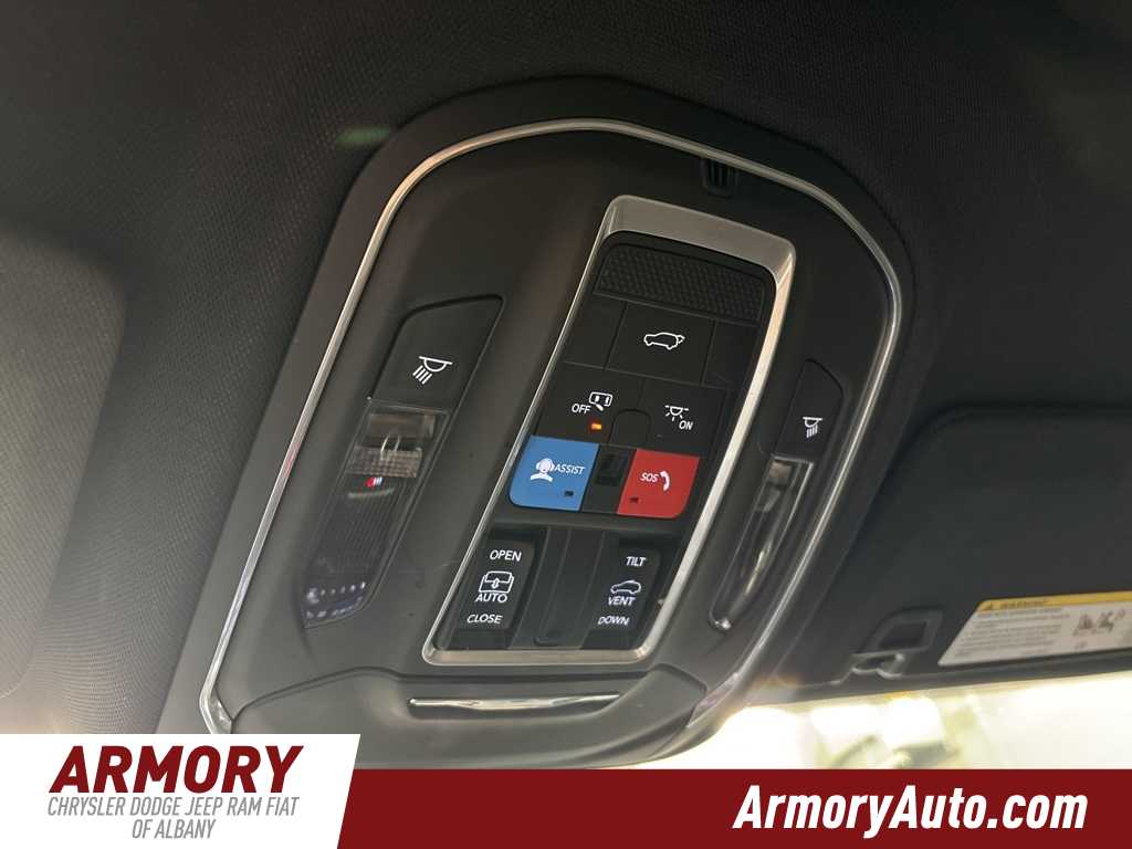 2022 Jeep Grand Cherokee L Altitude 23