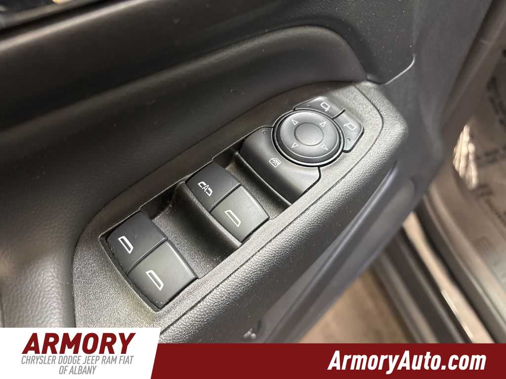 Thumbnail: 2024 Chevrolet Equinox - 8