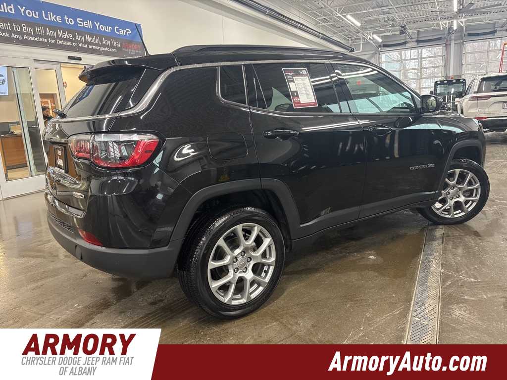 Thumbnail: 2022 Jeep Compass - 4