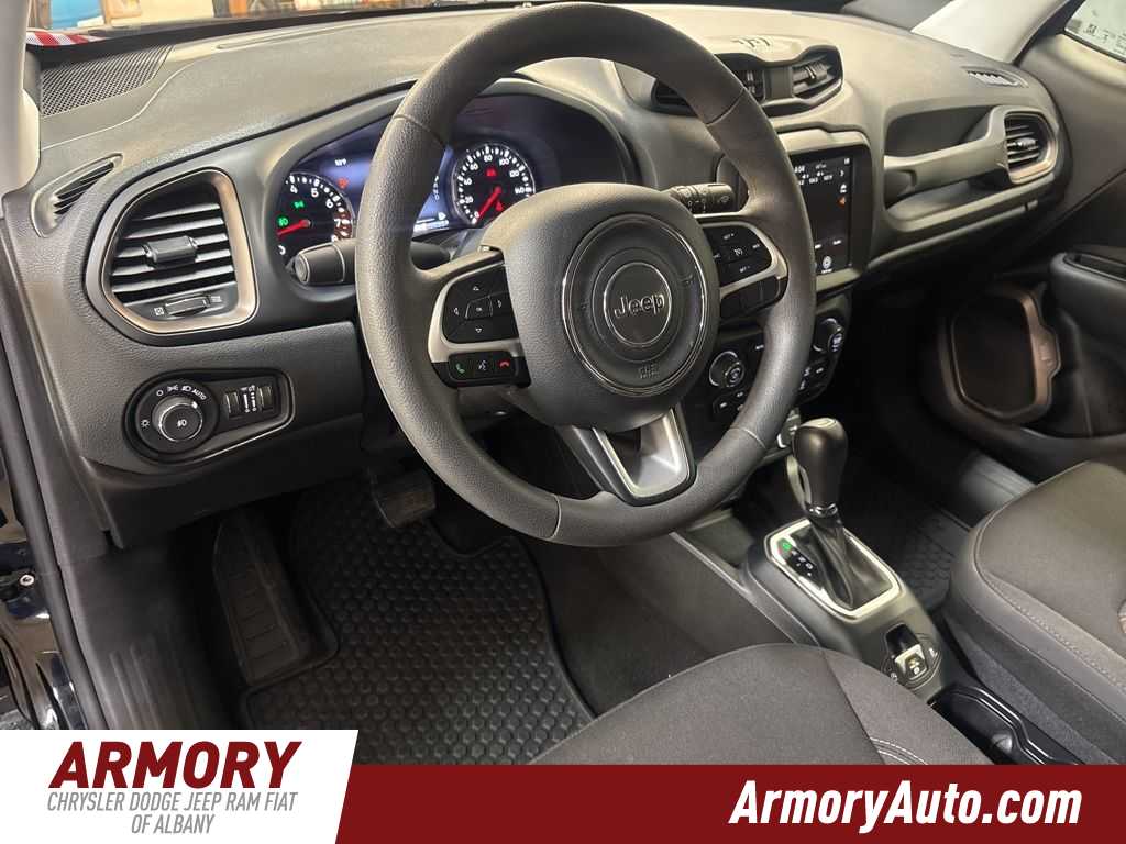 Thumbnail: 2023 Jeep Renegade - 9