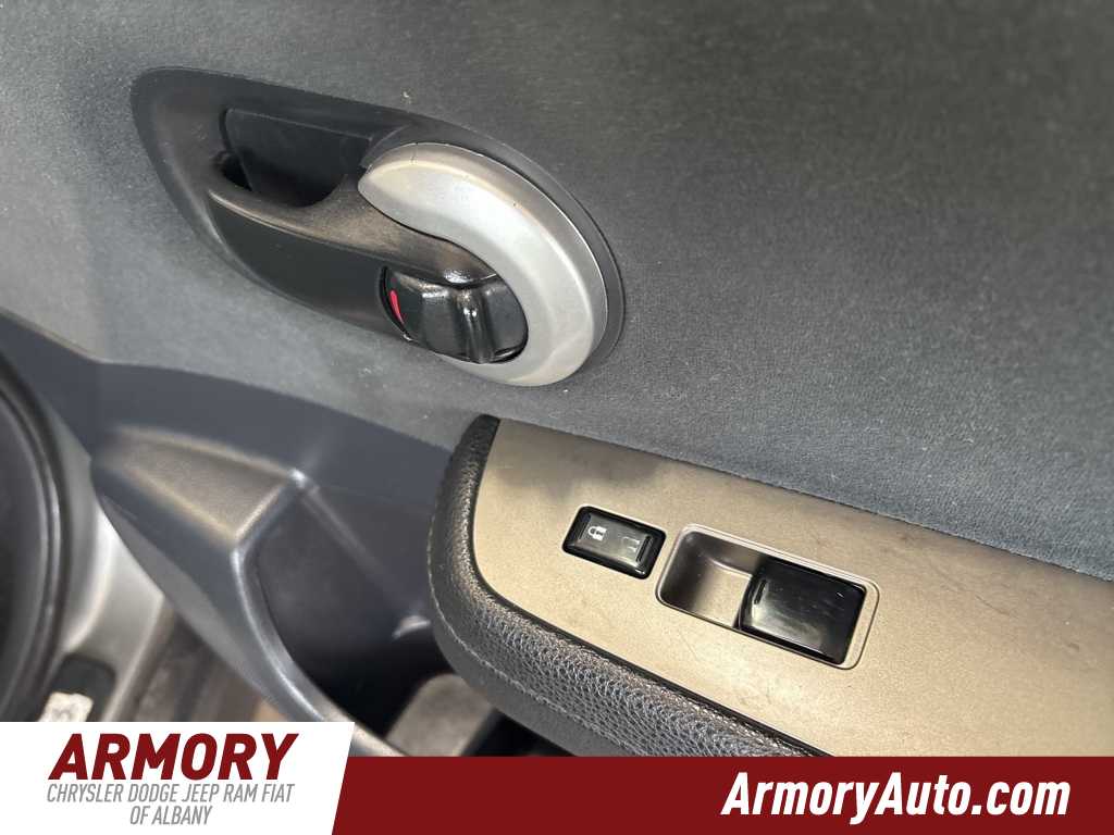 Thumbnail: 2011 Nissan Versa - 32