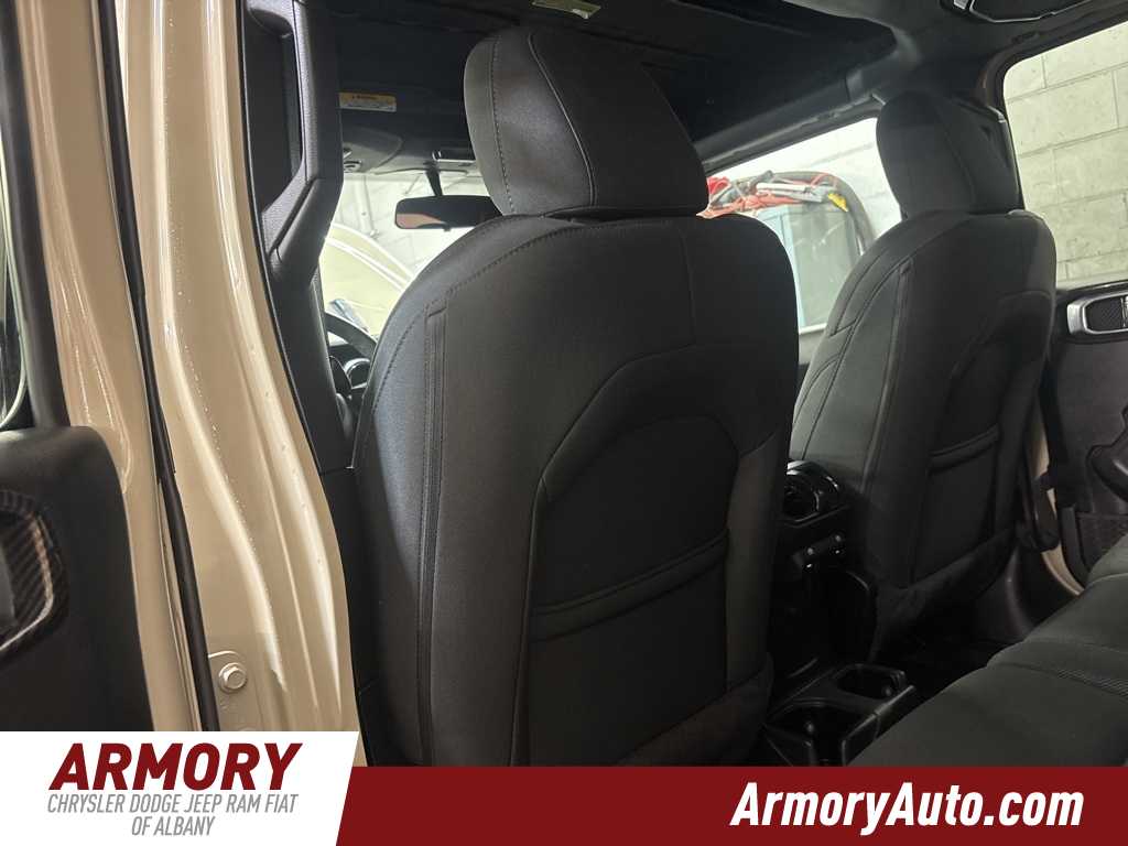 Thumbnail: 2022 Jeep Wrangler - 26