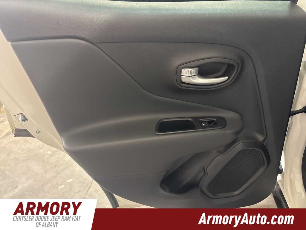 Thumbnail: 2023 Jeep Renegade - 21