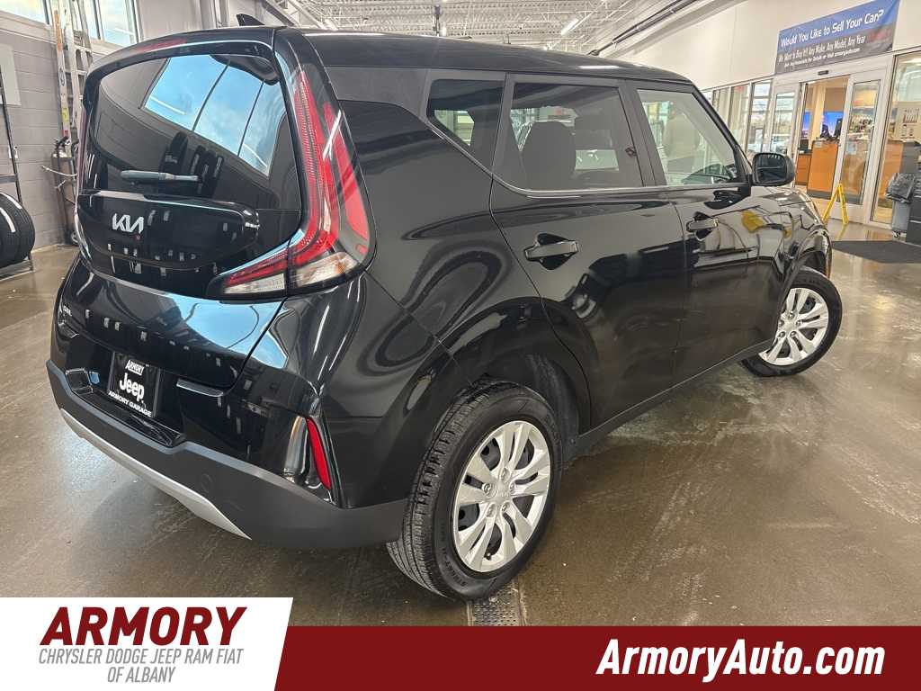 Thumbnail: 2023 Kia Soul - 4