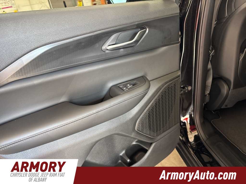 Thumbnail: 2025 Jeep Grand Cherokee - 22