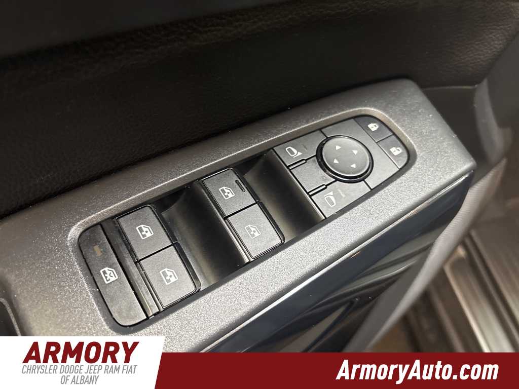 Thumbnail: 2024 Nissan Pathfinder - 8