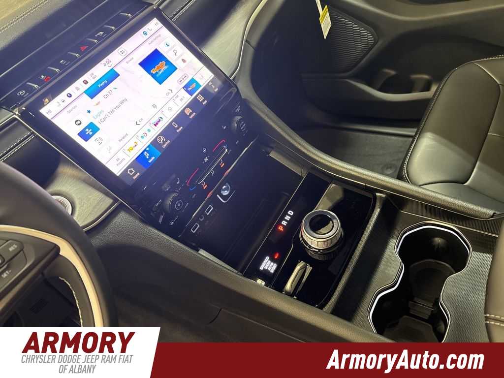 Thumbnail: 2025 Jeep Grand Cherokee - 15