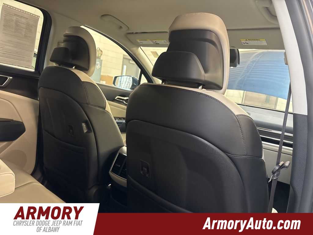 Thumbnail: 2023 Kia Sportage - 36