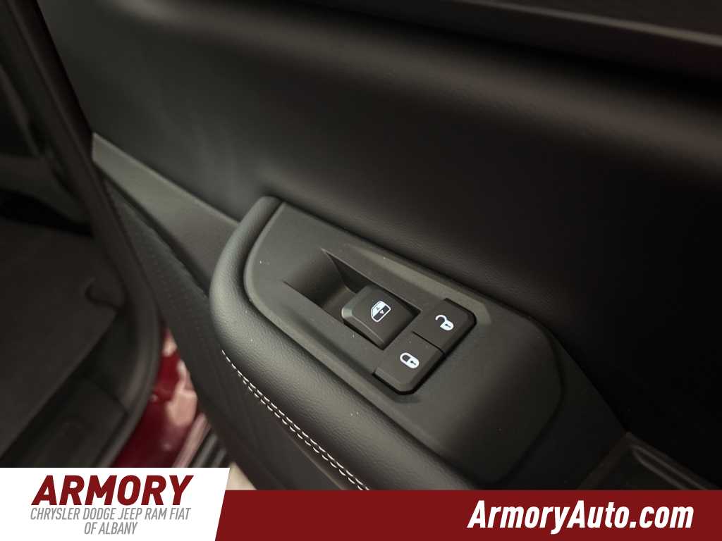 Thumbnail: 2025 Jeep Grand Cherokee - 28