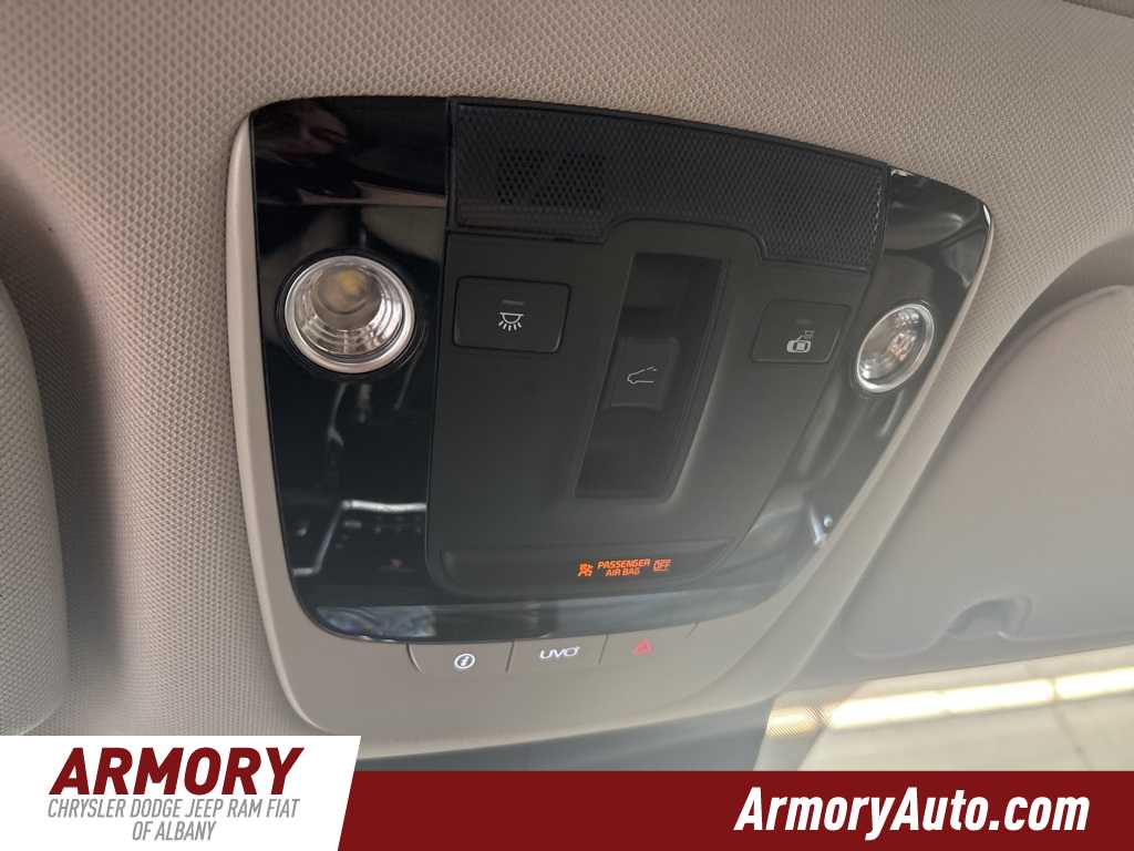 Thumbnail: 2022 Kia Sorento - 24