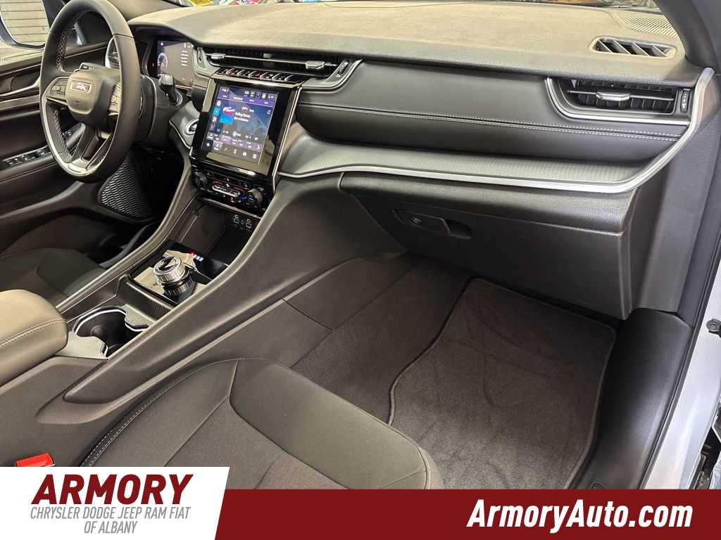 Thumbnail: 2026 Jeep Grand Cherokee - 41