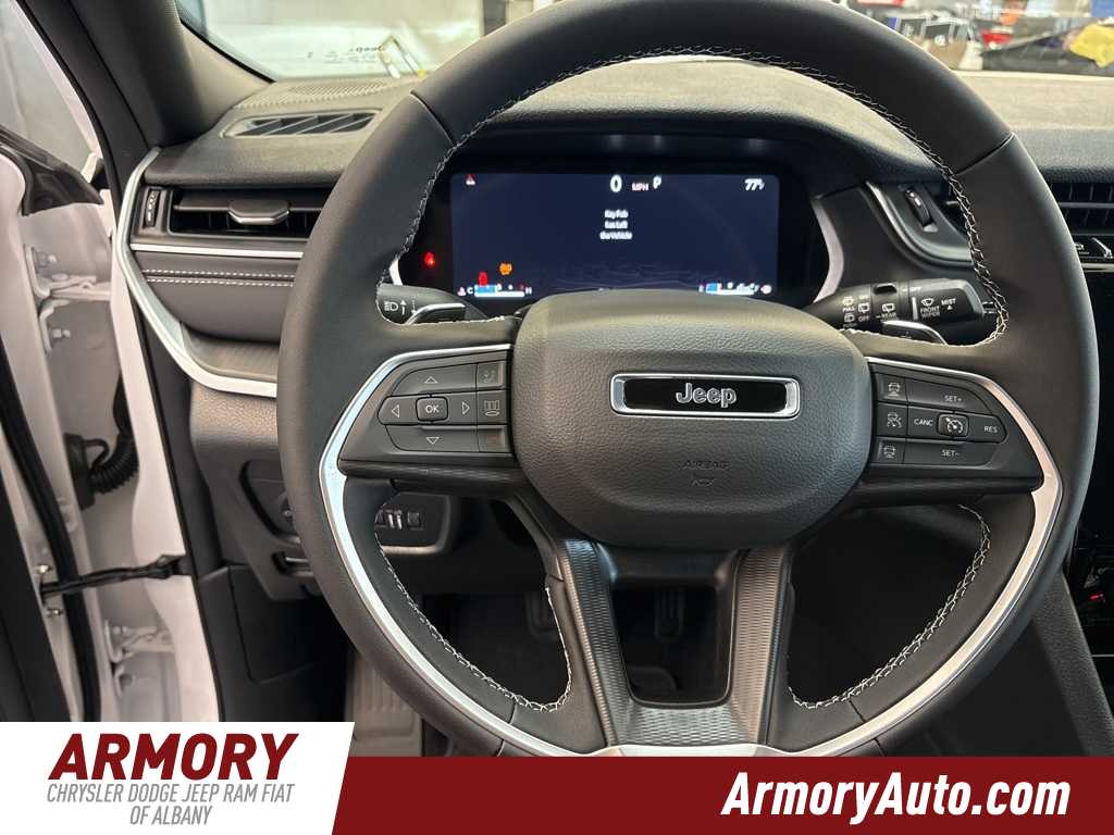 Thumbnail: 2025 Jeep Grand Cherokee - 14