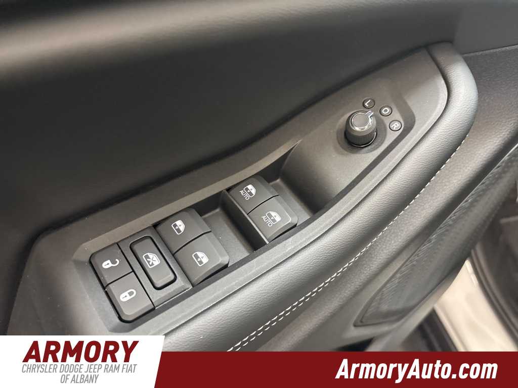 Thumbnail: 2025 Jeep Grand Cherokee - 8