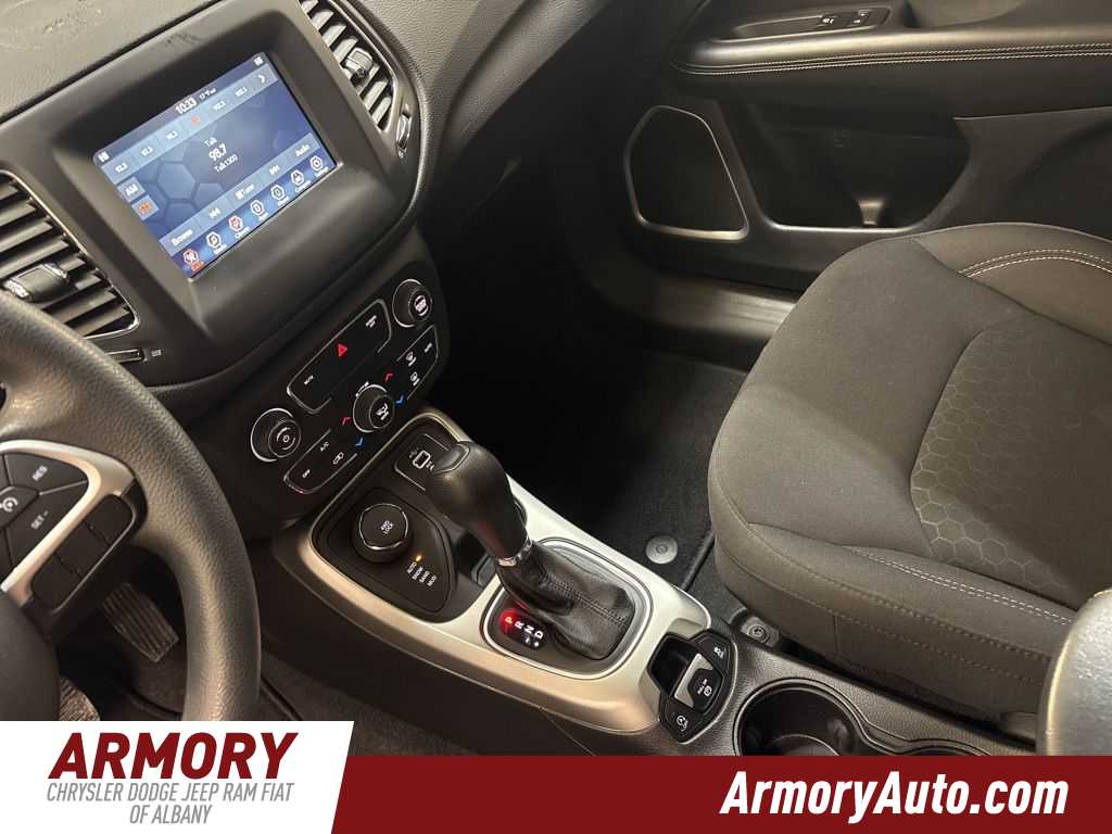 Thumbnail: 2020 Jeep Compass - 14