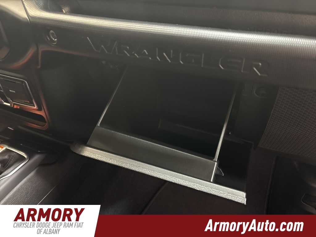 Thumbnail: 2018 Jeep Wrangler - 37