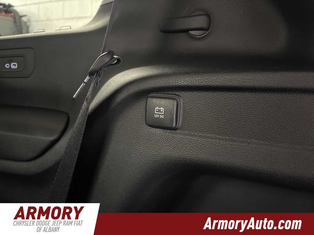 Thumbnail: 2023 Jeep Grand Cherokee L - 34