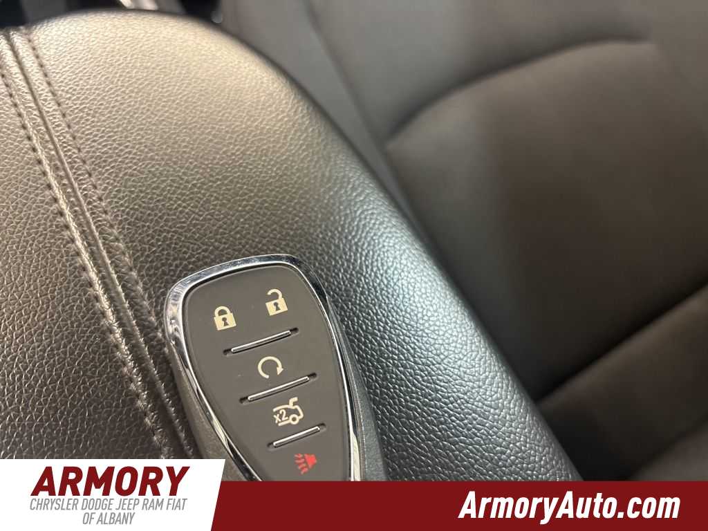 Thumbnail: 2023 Chevrolet Malibu - 17