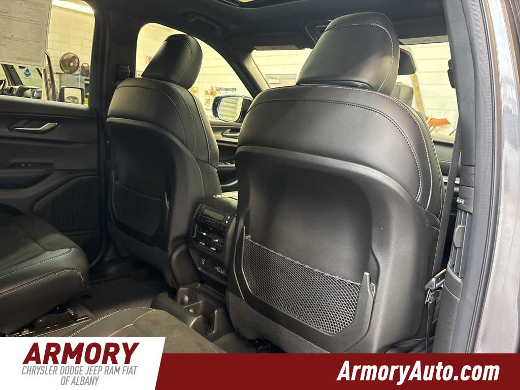 Thumbnail: 2025 Jeep Grand Cherokee L - 32