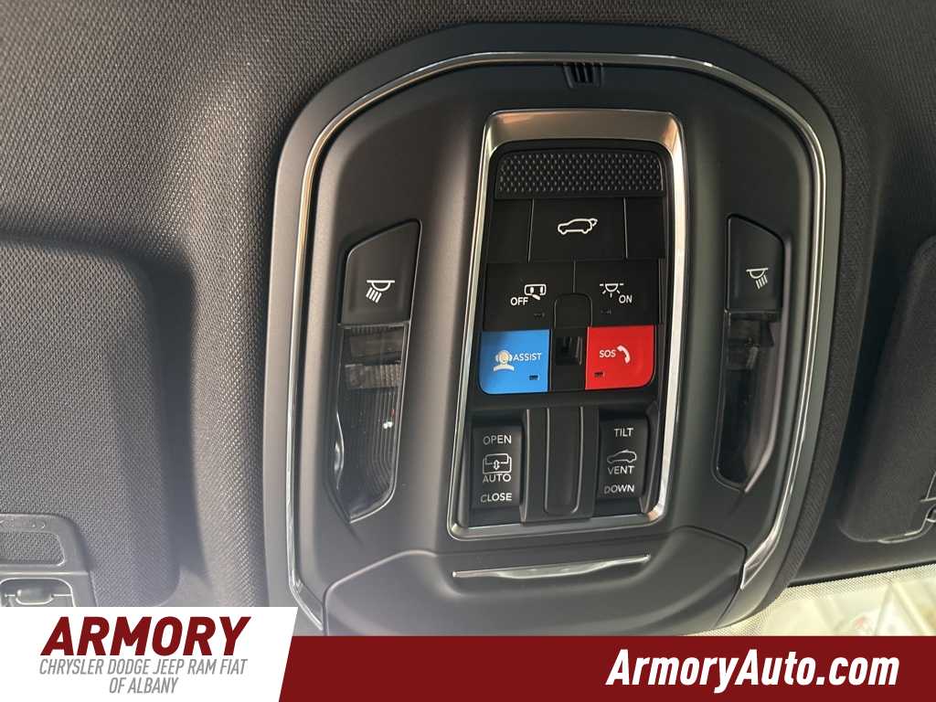 Thumbnail: 2025 Jeep Grand Cherokee - 19