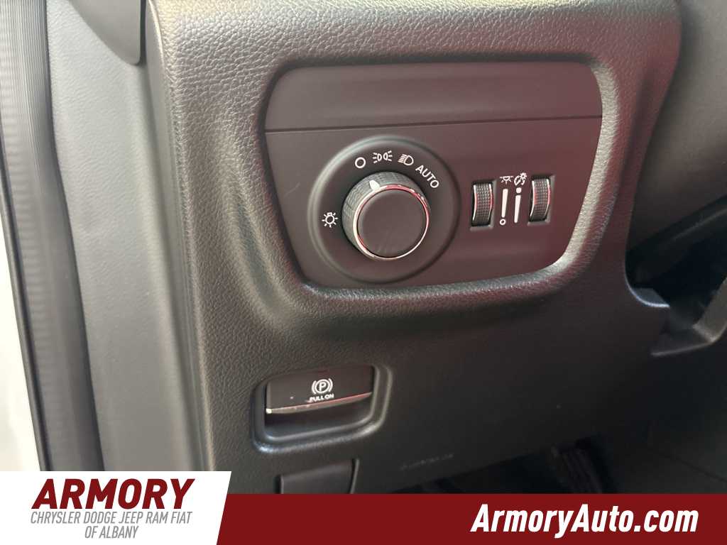 Thumbnail: 2025 Jeep Grand Cherokee - 11