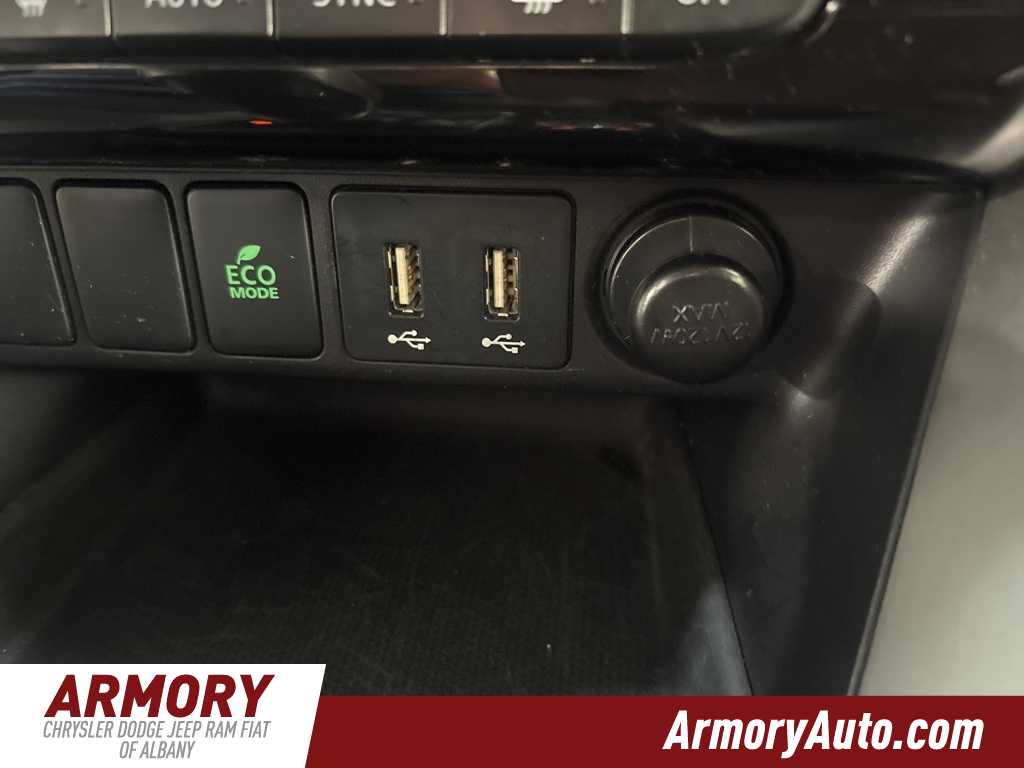 Thumbnail: 2024 Mitsubishi Eclipse Cross - 21