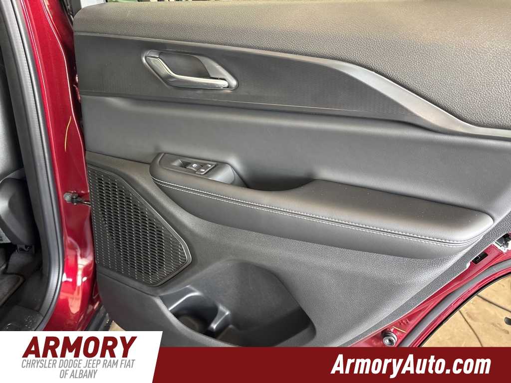 Thumbnail: 2025 Jeep Grand Cherokee - 31