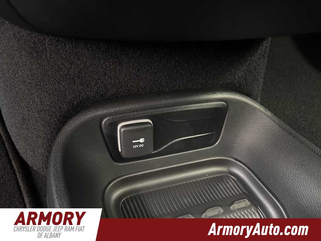 Thumbnail: 2026 Chrysler Pacifica - 24