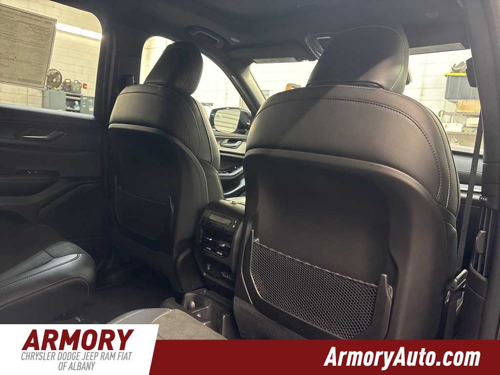 Thumbnail: 2025 Jeep Grand Cherokee L - 33