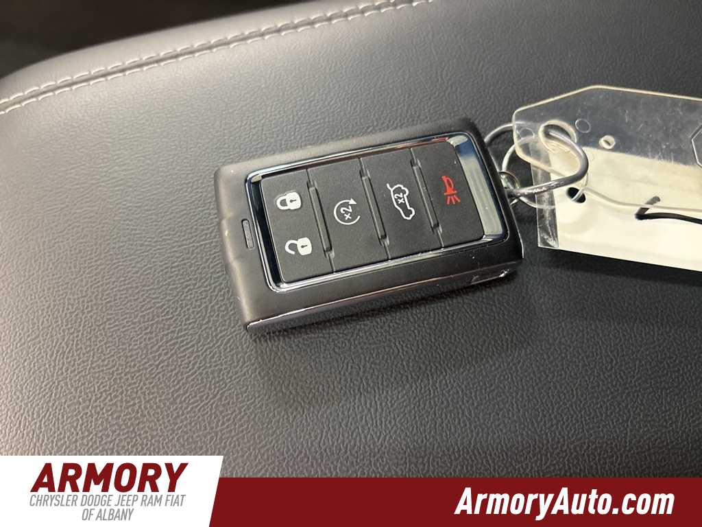 Thumbnail: 2026 Jeep Grand Cherokee - 23