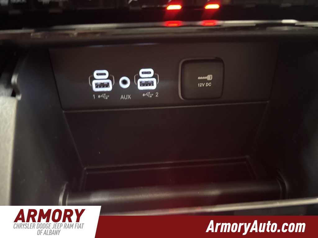 Thumbnail: 2025 Jeep Grand Cherokee - 18