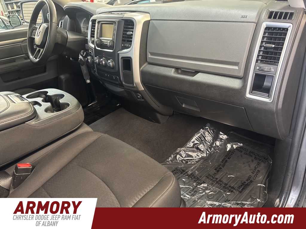 Thumbnail: 2019 RAM 1500 Classic - 36