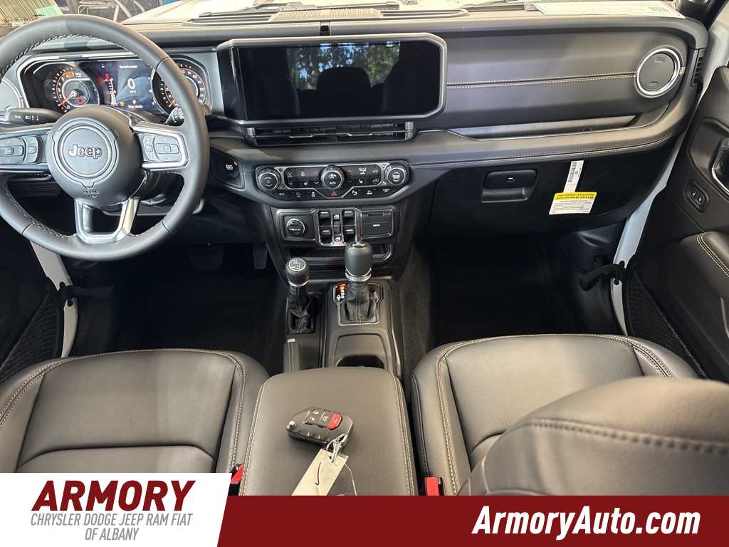 Thumbnail: 2025 Jeep Wrangler - 31