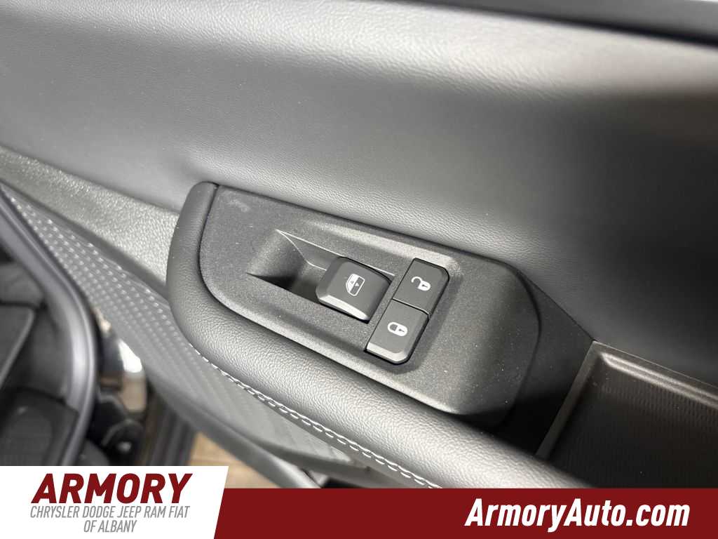 Thumbnail: 2026 Jeep Grand Cherokee L - 36