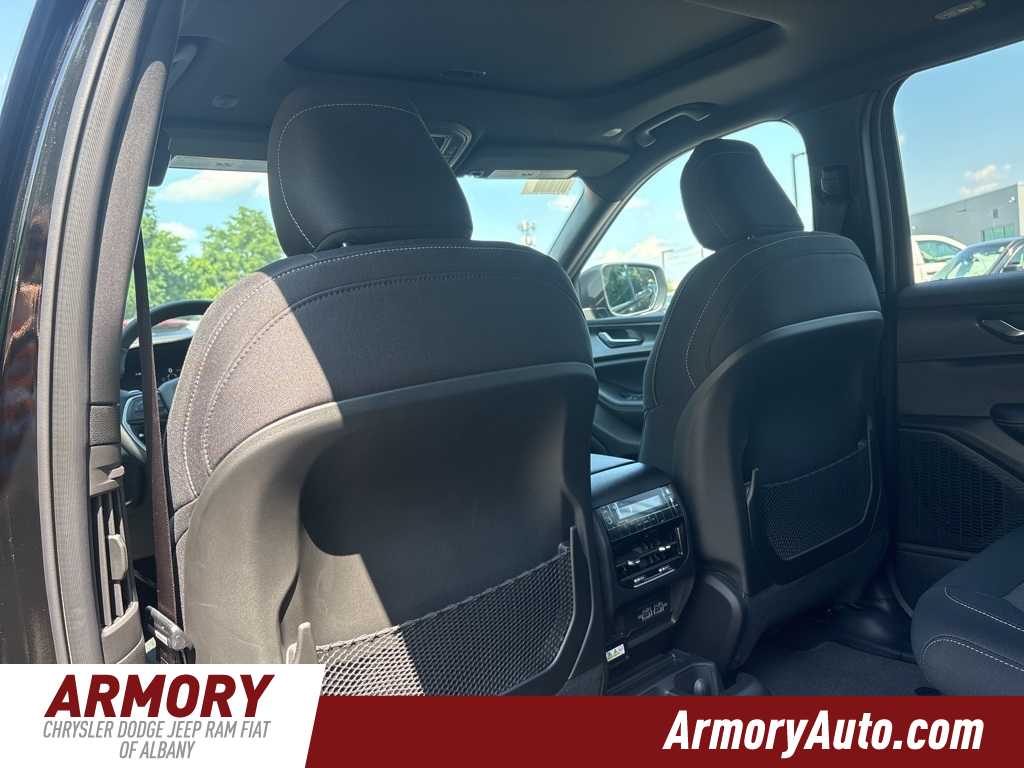 Thumbnail: 2025 Jeep Grand Cherokee L - 21