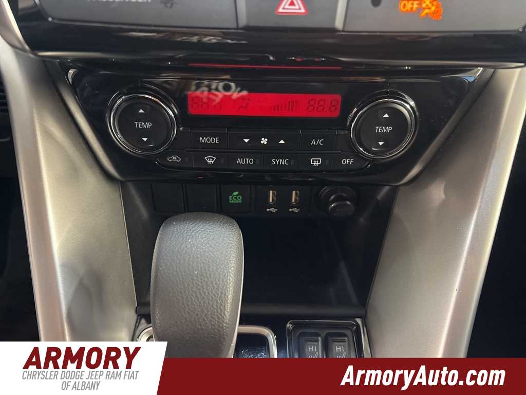 Thumbnail: 2024 Mitsubishi Eclipse Cross - 19