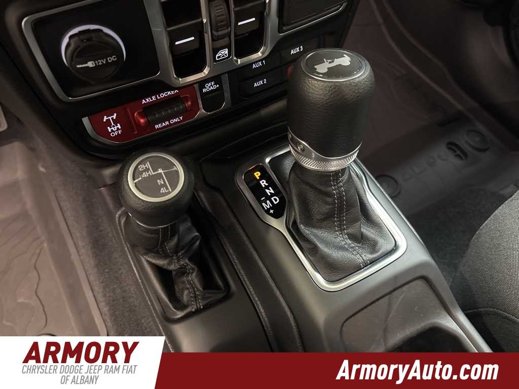 Thumbnail: 2025 Jeep Wrangler - 19