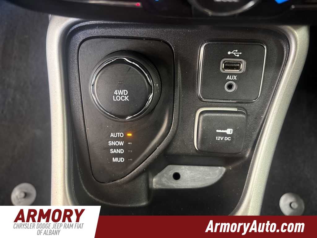 Thumbnail: 2018 Jeep Compass - 19