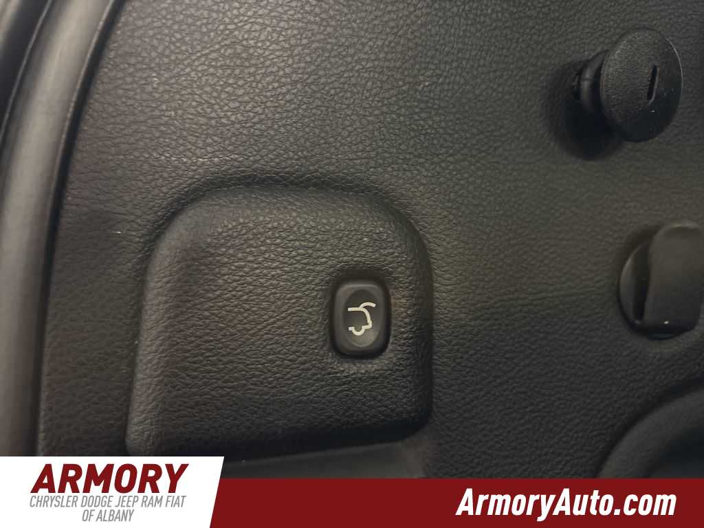 Thumbnail: 2021 Jeep Grand Cherokee - 31