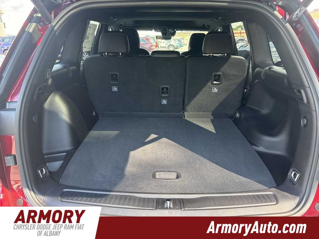 Thumbnail: 2025 Jeep Grand Cherokee - 18