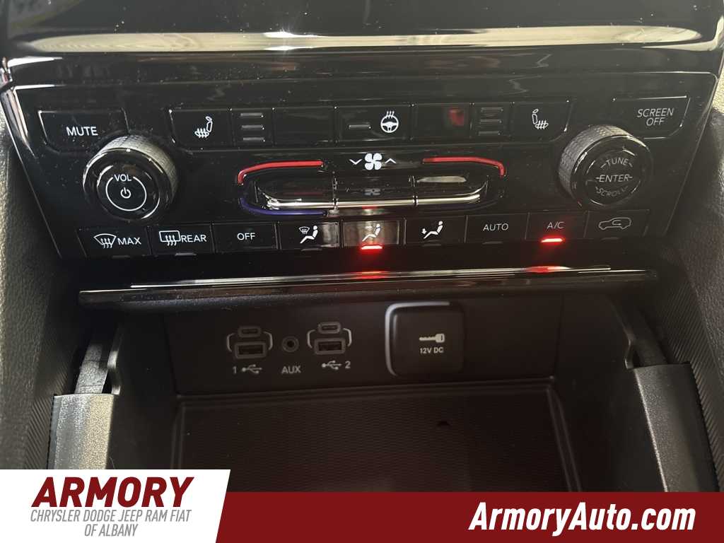 Thumbnail: 2025 Jeep Grand Cherokee - 16